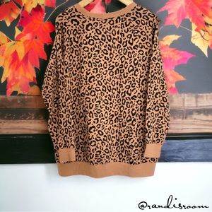 EUC Torrid Ultra Soft Fleece Crew Neck Leopard Print Sweatshirt Women’s SZ 0 (L)